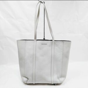Balenciaga White Leather Everyday Tote with removable cross body straps